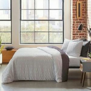 City scene king duvet set white